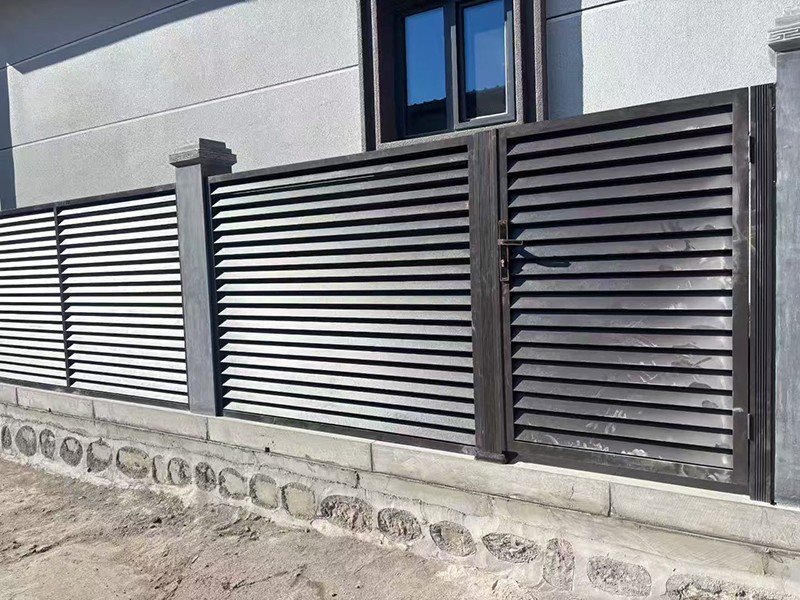 横百叶铝艺护栏1