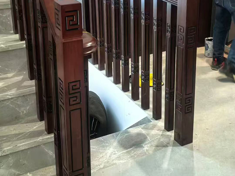 中式雕花实木楼梯扶手